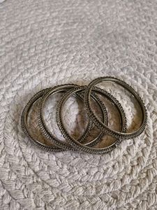 Silver Tone Bangle Set