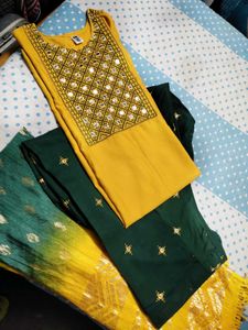 Beautiful Kurta Set On Sale!