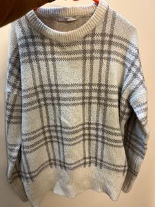 Checked Knit Pullover Sweater and black pant💕