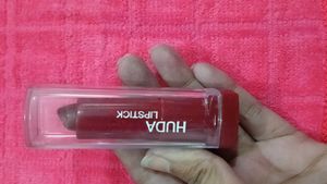 Huda Beauty Lipstick