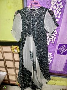Shrug Model Top