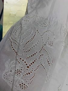 Hakoba White Top