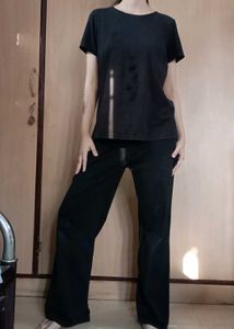PRICE DROP-Classic Black T-Shirt