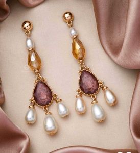 Everstylish Crystal Earrings