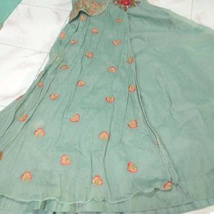 New Beautiful Soft Fabric Gown