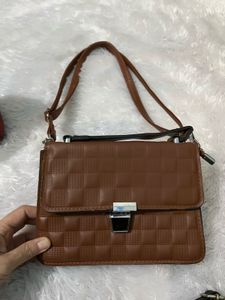 Buy 3 Hand Bags @ ₹550