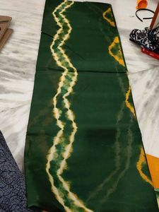 Maroon And Mustard Tie An Dye Saree