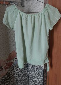 off-shoulder blouse With Puff Sleeves