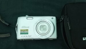 Nikon Coolpix Camera 6x Zoom Lens
