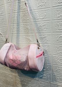 🇺🇸 Arena Imported Gym Bag