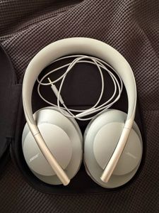 Bose nc 700 headphones