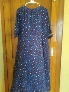 Elegant Blue Embroidered Kurta