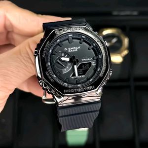 *_G -Shock_* ( Casio ) GM-210BB-1DAR BLACK