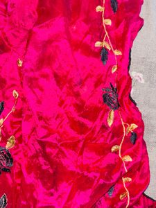 Suit with circle plazo