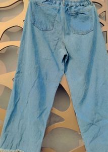 Straight Ripped JeansWith Crocehet Top In Combo