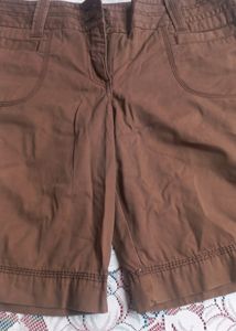 Short Jeans Brown Color