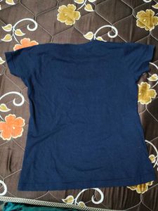 Navy Heart Finger Tee