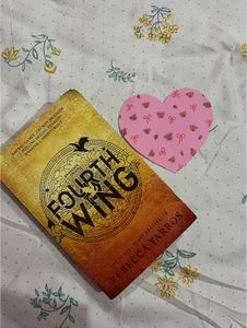 Fourth Wing book 📕