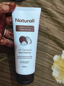 1 time used naturally face scrub with rice 🍚