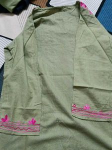 Elegant Embroidered Kurti