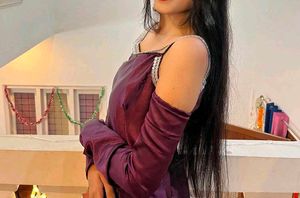 Elegant Vine Colour Kurta Set