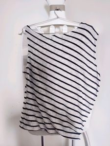 Stylish Top With White And Black Stripes