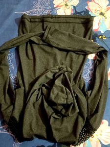 gray and black sports tshirt with cap