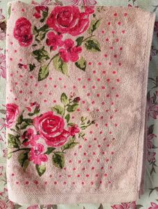 Rose Print Hand Towel