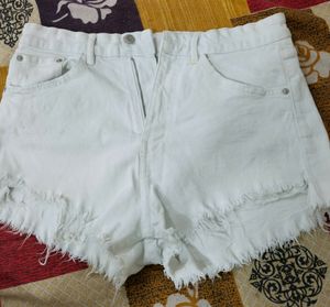 Coolest Shorts With Trending Style