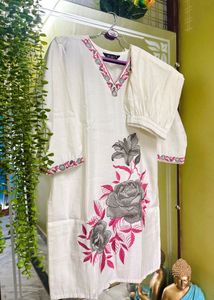 Elegant White Floral Kurta
