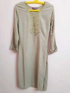 Elegant Embroidered Kurti