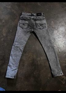 Trendy Grey Wash Jeans