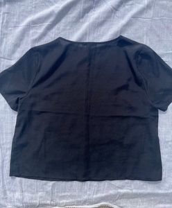 Forever 21 Black Cropped Tee