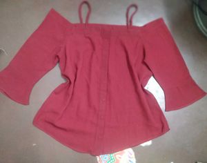 Lot of 4 Women&#39;s Tops
