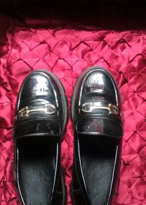 Chunky Sloe Black Loafers