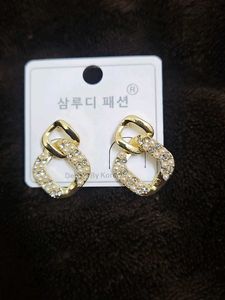 Elegant Pearl &amp; Gold Earrings