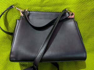 Forever New Satchel Handbag 👜