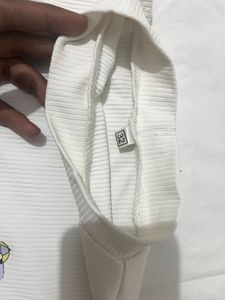 White Ribbed Duck Graphic Top