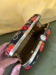 Floral clutch