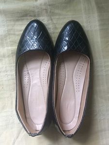 Black Quilted Ballerinas