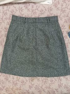 Black &amp; Grey Mini Skirt – Trendy &amp; Lightly Worn!