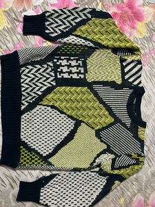 Geometric Pattern Knit Sweater