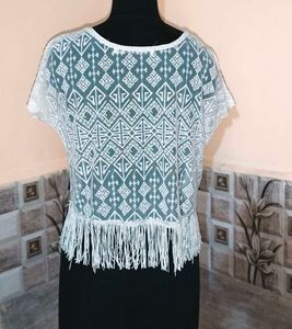 Size S/M 🎁Buy 2 Get 1 Free 🎁White Fringe Top