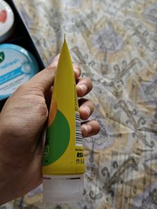 Skin Fruits Brightening Face Wash