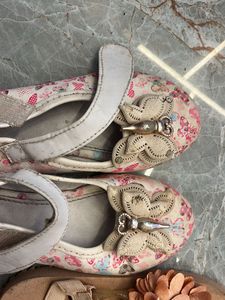 Kid Girl Slippers/ Sandals