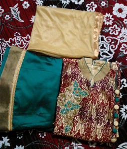 Elegant Teal & Gold Salwar Kameez Suit