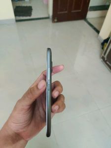 Moto G5 Plus 4/32 (With Bad SCREEN)