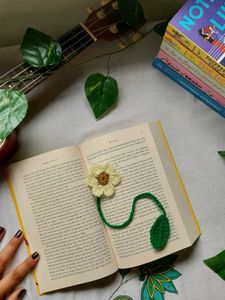 Crochet Flower And Leaf Bookmark