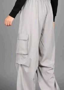 Grey Cargo Pants - Trendy &amp; Comfy
