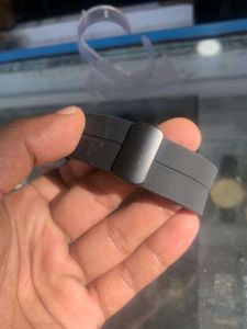 Style Wrist Watch With Magnet Lock